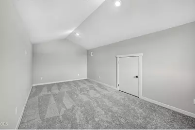 709 NW Walnut Avenue, Redmond, OR 97756 - Photo 27