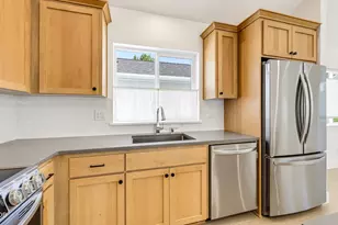 583 Coffee Ln, Ashland, OR 97520 - Photo 5
