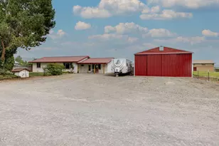 7432 NW Vista View Rd, Prineville, OR 97754 - Photo 3