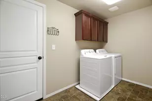 2447 NW Greenwood Ave, Redmond, OR 97756 - Photo 23