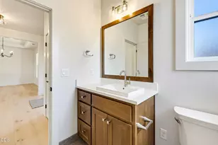 5609 Fallbrook Ln, Medford, OR 97504 - Photo 23
