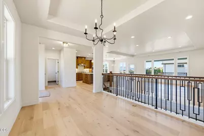 5609 Fallbrook Lane, Medford, OR 97504 - Photo 5