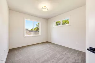 5609 Fallbrook Ln, Medford, OR 97504 - Photo 63