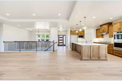 5609 Fallbrook Lane, Medford, OR 97504 - Photo 19