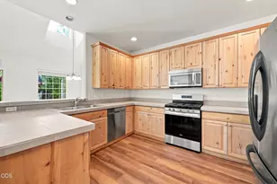 2526 NW Awbrey Rd, Bend, OR 97703 - Photo 11