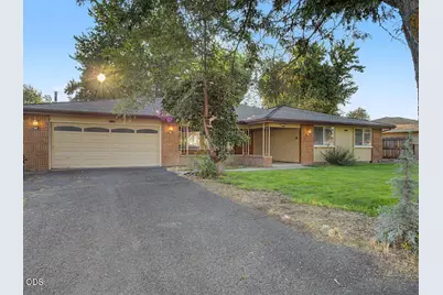 3826 La Marada Way, Klamath Falls, OR 97603 - Photo 1