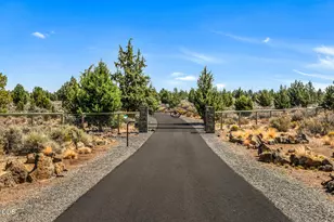 60870 Billadeau Rd, Bend, OR 97702 - Photo 3