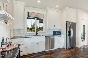 60870 Billadeau Rd, Bend, OR 97702 - Photo 25