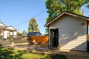 736 SW 10th St, Redmond, OR 97756 - Photo 25