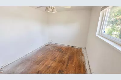 7875 Gladstone Avenue, White City, OR 97503 - Photo 9