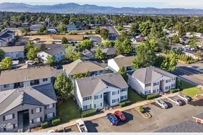 2154 Crater Lake Avenue, Medford, OR 97504 - Photo 19
