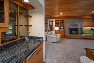 57716 Vine Maple Ln, Sunriver, OR 97707 - Photo 11