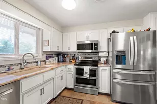 95 Donna Way, Central Point, OR 97502 - Photo 13