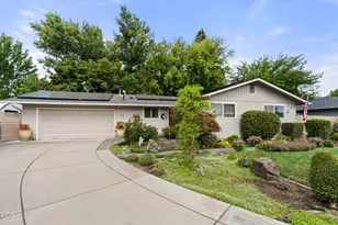 95 Donna Way, Central Point, OR 97502 - Photo 1