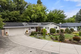 95 Donna Way, Central Point, OR 97502 - Photo 3