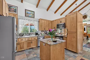 10001 E Antelope Rd, Eagle Point, OR 97524 - Photo 11