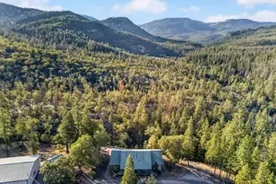 10001 E Antelope Rd, Eagle Point, OR 97524 - Photo 45