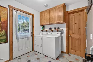 10001 E Antelope Rd, Eagle Point, OR 97524 - Photo 19