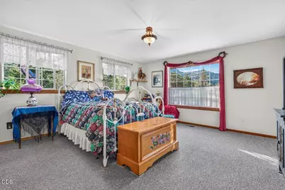 10001 E Antelope Road, Eagle Point, OR 97524 - Photo 17