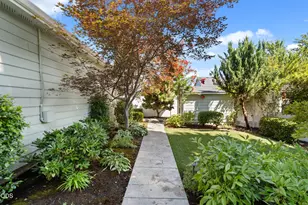 803 Buck Point St, Central Point, OR 97502 - Photo 37