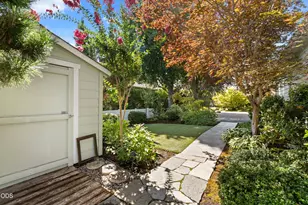 803 Buck Point St, Central Point, OR 97502 - Photo 39