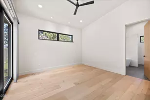 619 Elkader St, Ashland, OR 97520 - Photo 27
