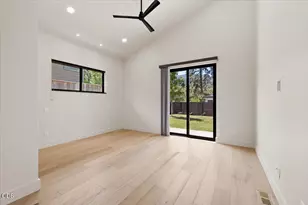 619 Elkader St, Ashland, OR 97520 - Photo 35