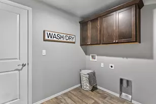2848 NW Sterling Dr, Redmond, OR 97756 - Photo 15