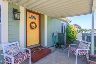 1289 Nadia Wy, Central Point, OR 97502 - Photo 3