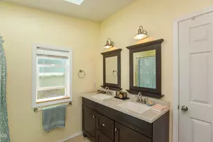 1289 Nadia Wy, Central Point, OR 97502 - Photo 17