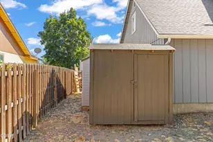 20716 Amber Way, Bend, OR 97701 - Photo 29