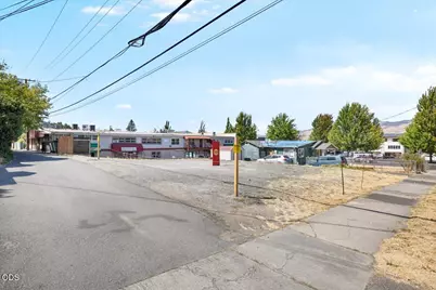 283 N 2nd Street, Ashland, OR 97520 - Photo 3