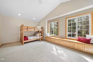17900 Red Cedar Ln, Sunriver, OR 97707 - Photo 15