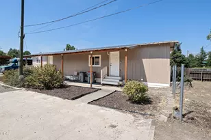 2921 Table Rock Rd, Medford, OR 97501 - Photo 5