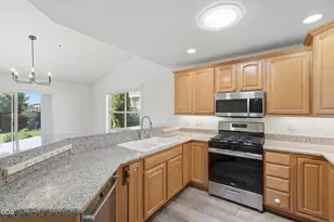 1736 NW Nickernut Pl, Redmond, OR 97756 - Photo 9