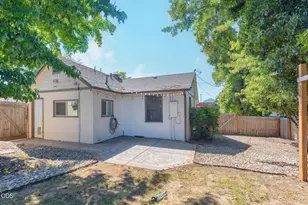 2072 NE Fairview Ave, Grants Pass, OR 97526 - Photo 19