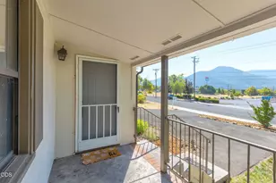 2072 NE Fairview Ave, Grants Pass, OR 97526 - Photo 5