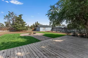 22988 Lariat Ln, Bend, OR 97701 - Photo 19