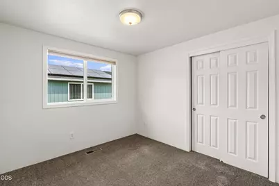 1827 Lillian Street, Medford, OR 97501 - Photo 15