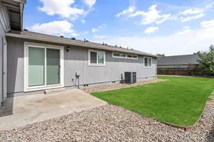 1827 Lillian St, Medford, OR 97501 - Photo 23