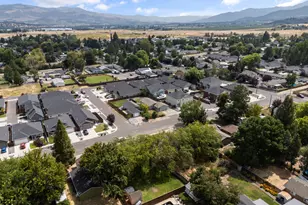 1827 Lillian St, Medford, OR 97501 - Photo 35