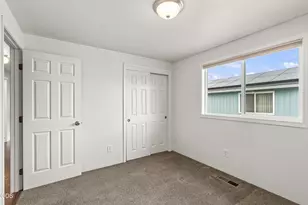 1827 Lillian St, Medford, OR 97501 - Photo 17