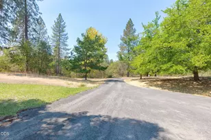 575 Pavillian Dr, Grants Pass, OR 97526 - Photo 77