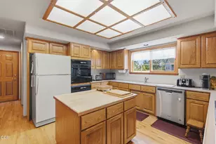 575 Pavillian Dr, Grants Pass, OR 97526 - Photo 23