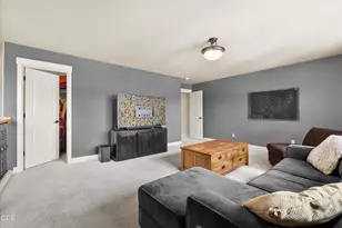478 NW Flagline Dr, Bend, OR 97703 - Photo 25
