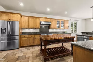 478 NW Flagline Dr, Bend, OR 97703 - Photo 17