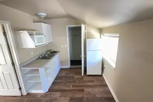 947 SW 14th St, Redmond, OR 97756 - Photo 23