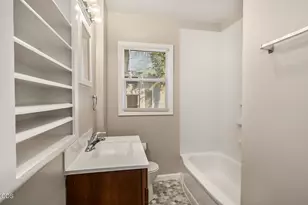 947 SW 14th St, Redmond, OR 97756 - Photo 13