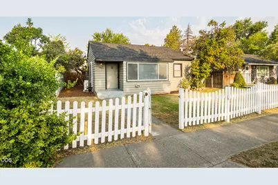 947 SW 14th Street, Redmond, OR 97756 - Photo 1