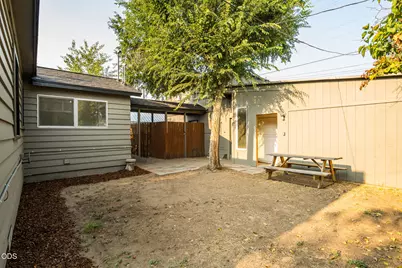 947 SW 14th Street, Redmond, OR 97756 - Photo 17